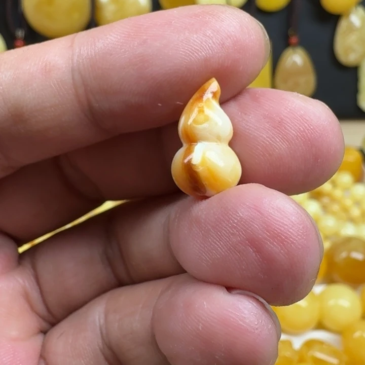 蜜蜡未镶嵌珠宝奇石葫芦