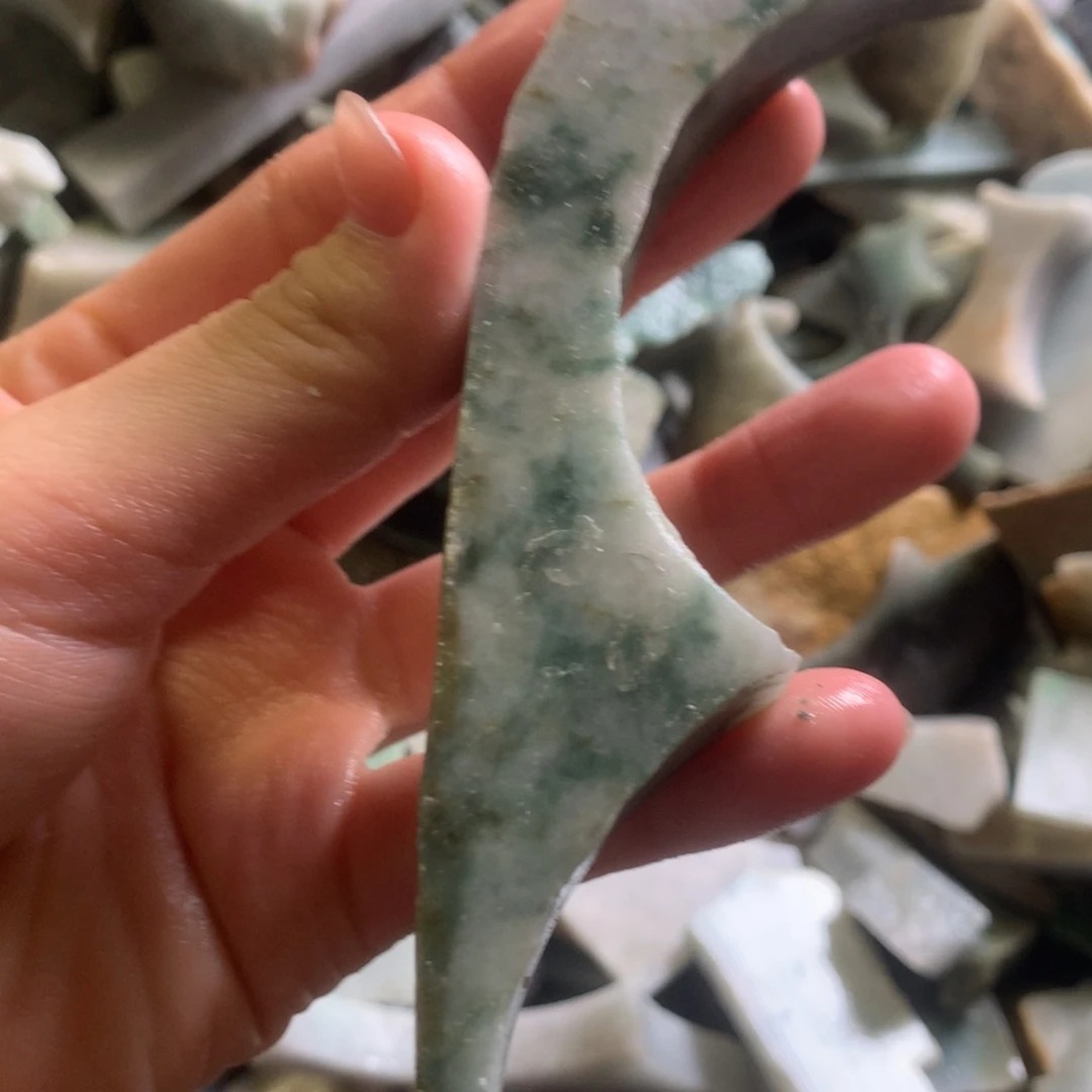 翡翠颈饰未镶嵌缅甸翡翠