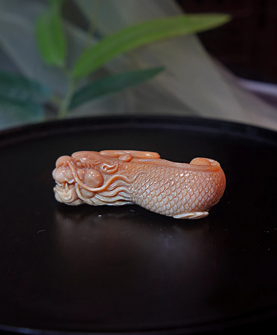 天然猛犸牙/手工雕刻/鱼化龙/特色咖料/文玩收藏