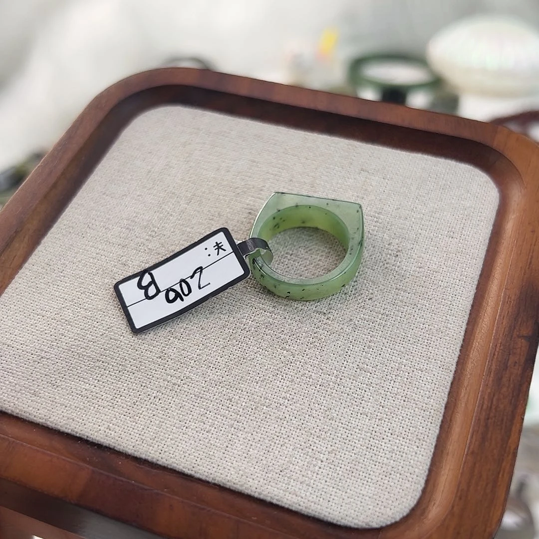 和田玉未镶嵌戒指N118乌兰海马鞍直径17不退换