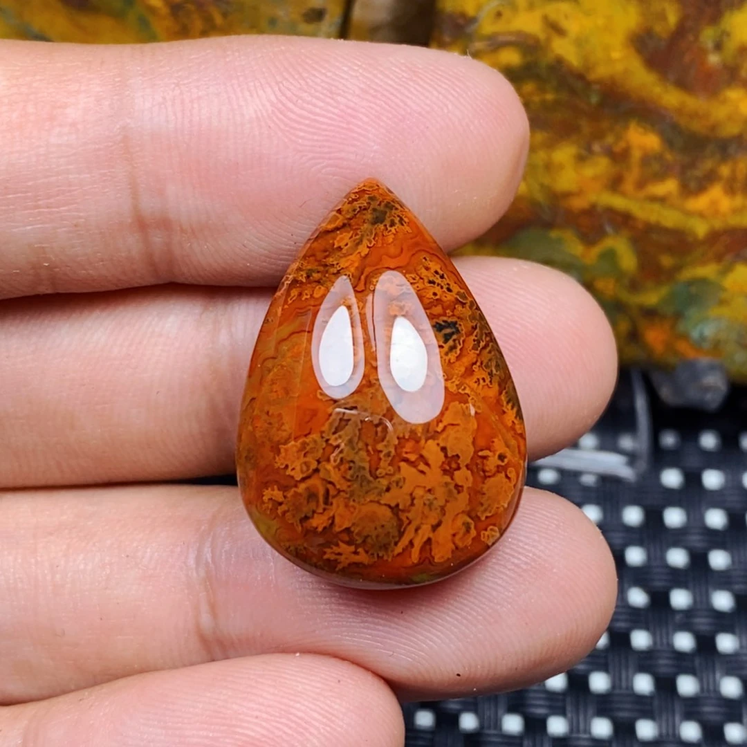 未镶嵌颈饰玛瑙/玉髓宝*