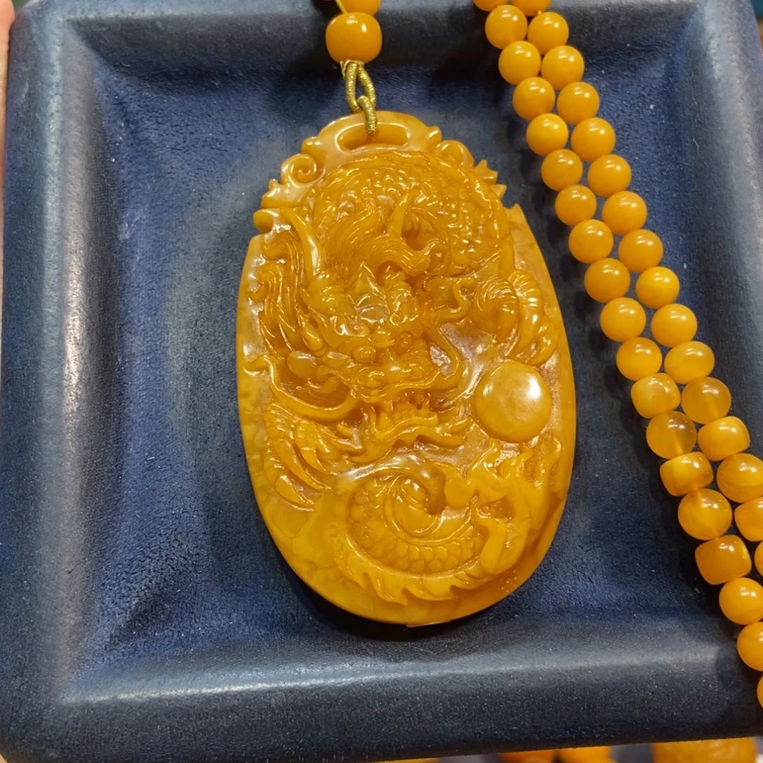 琥珀未镶嵌颈饰蜜蜡