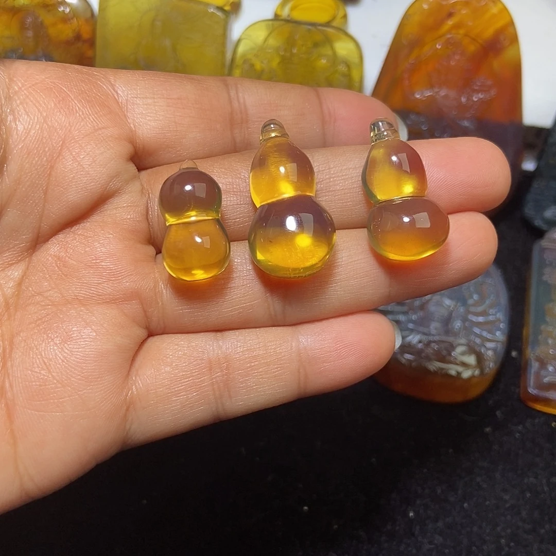 琥珀未镶嵌颈饰缅甸天然琥珀吊坠