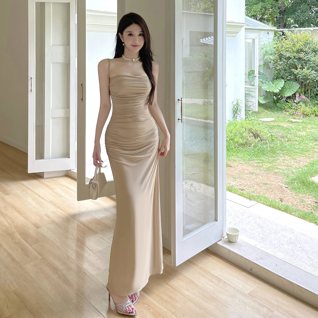 法式纯欲风性感露背吊带连衣裙女夏季新款收腰显瘦长裙子