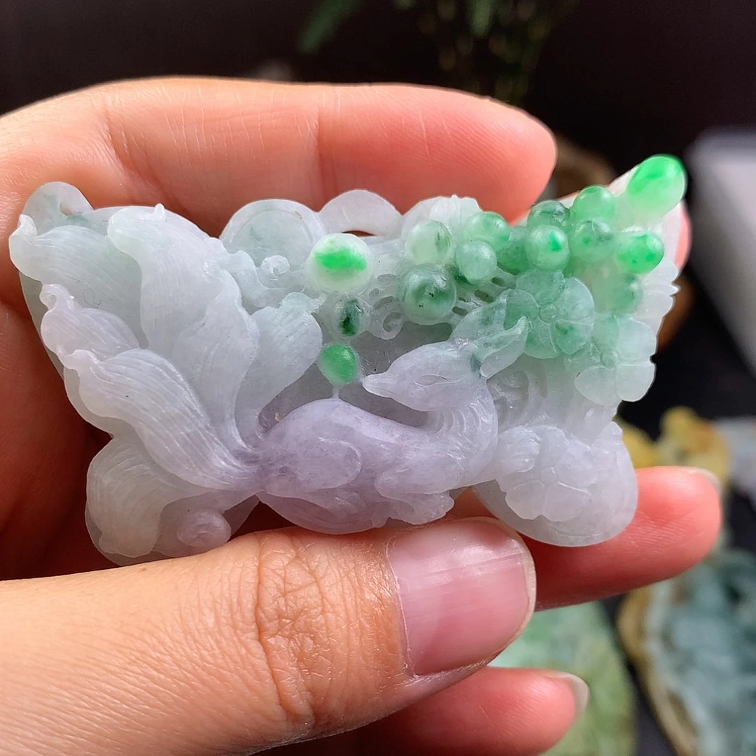 定制翡翠未镶嵌九尾狐