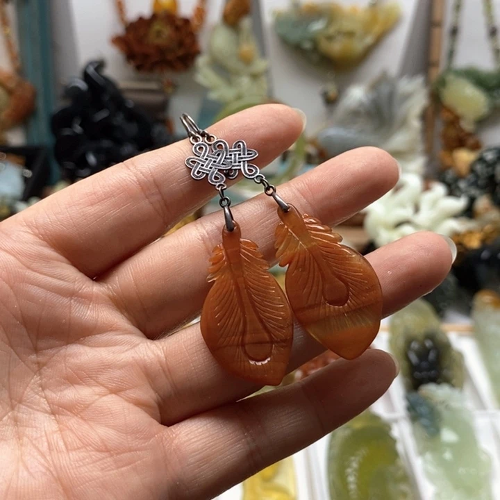 未镶嵌蛇纹石玉耳饰