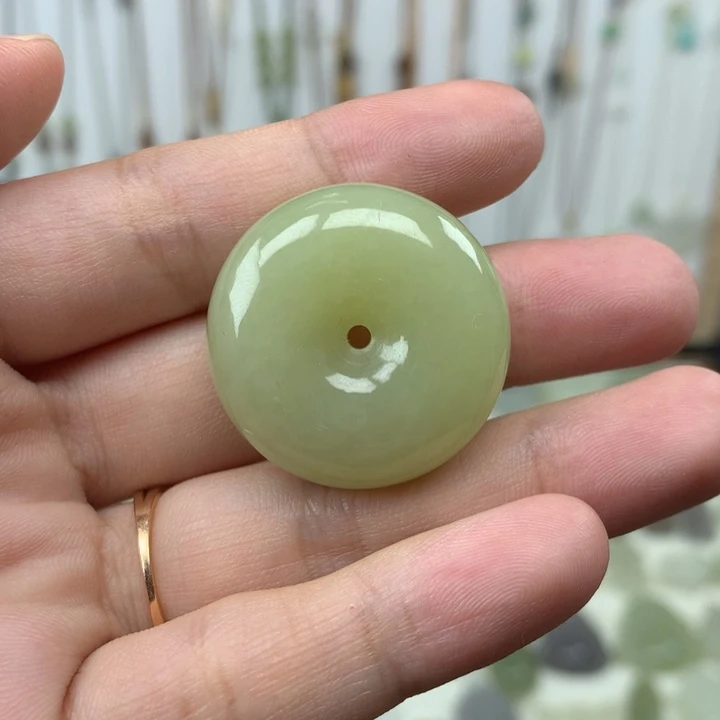 和田玉未镶嵌颈饰新疆黄口福利价