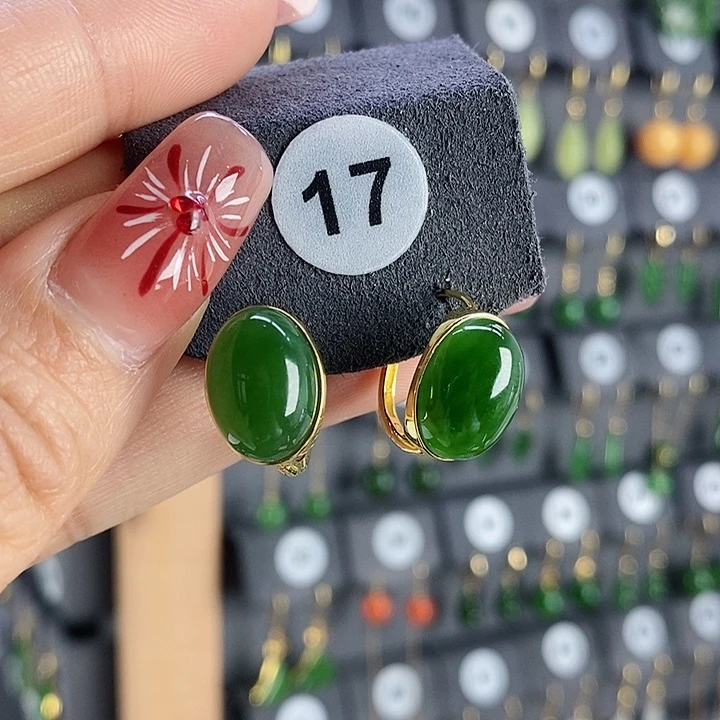 和田玉耳饰18K金镶嵌