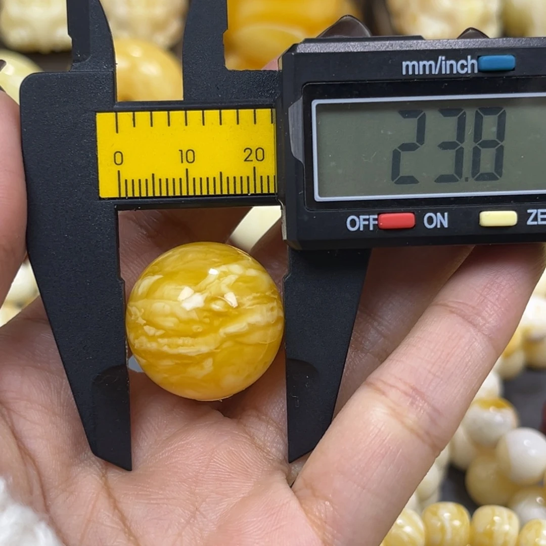 琥珀未镶嵌手串……