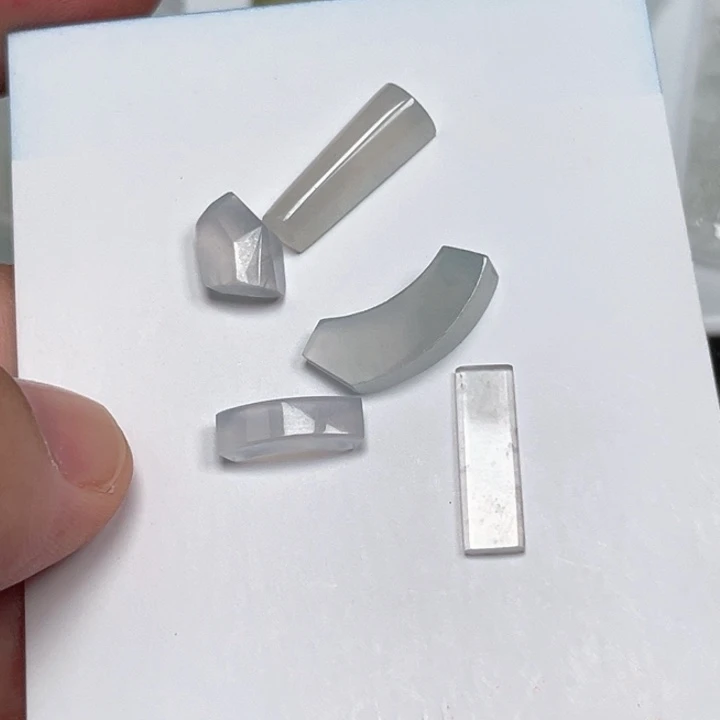 颈饰未镶嵌翡翠挂件