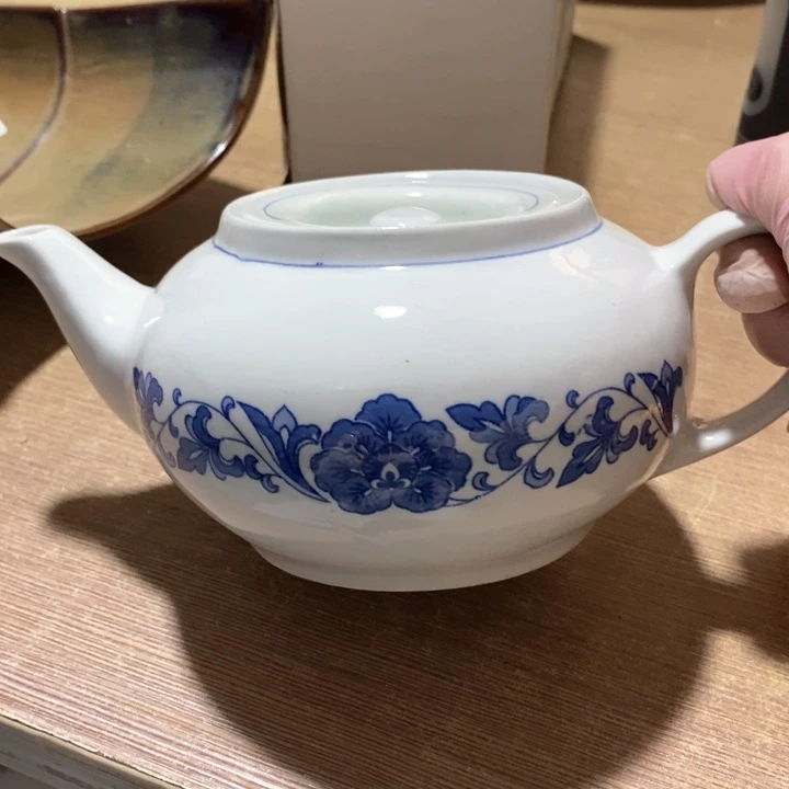 瓷片四厂翡翠瓷多孔壶约500ml