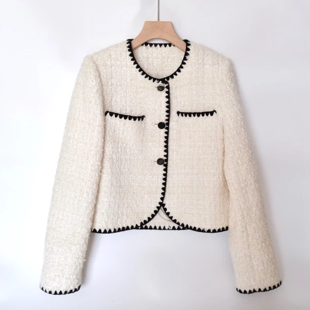 轻奢气质设计师百搭长袖白色针织短款时尚法式圆领圆摆小香风