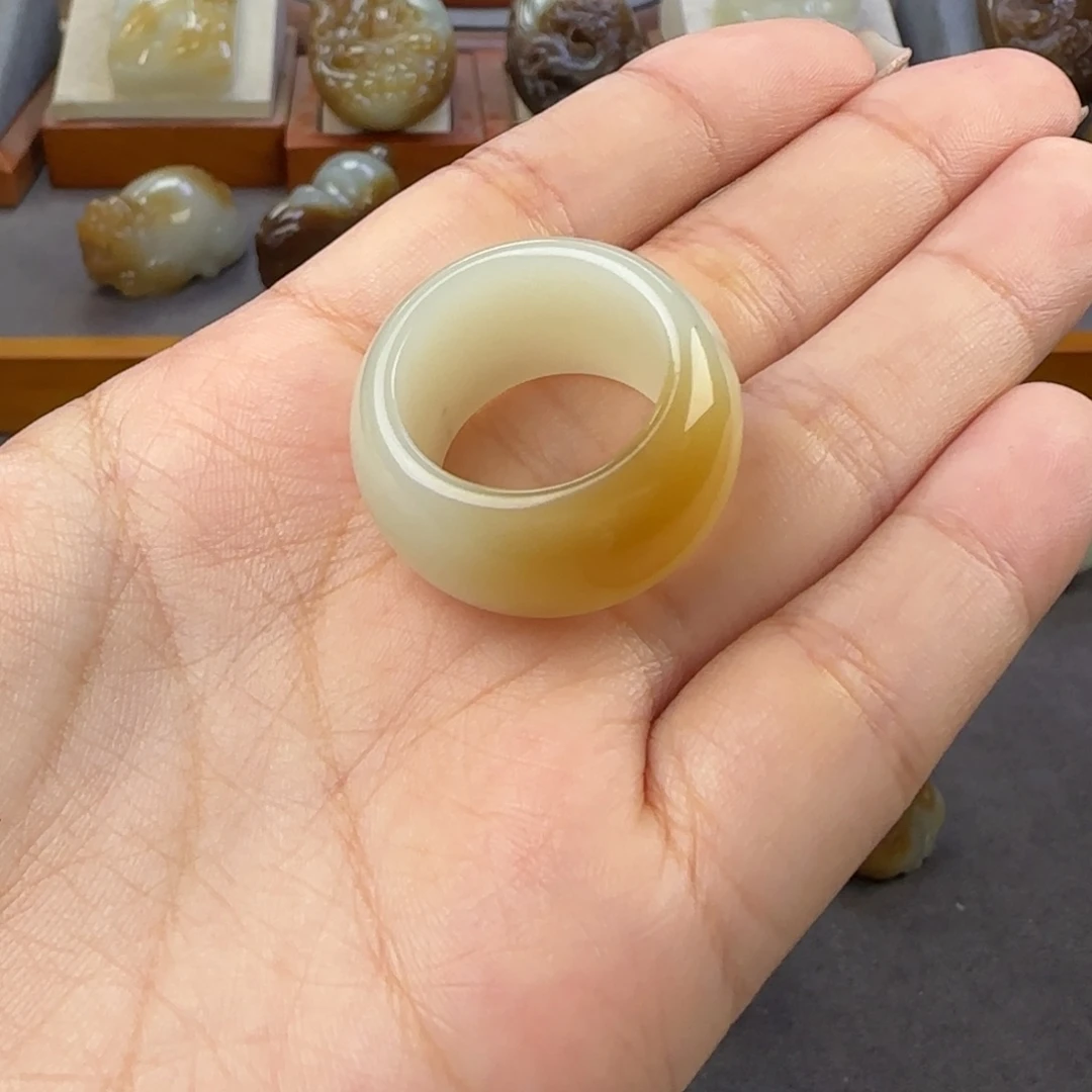 定制和田玉未镶嵌和田玉