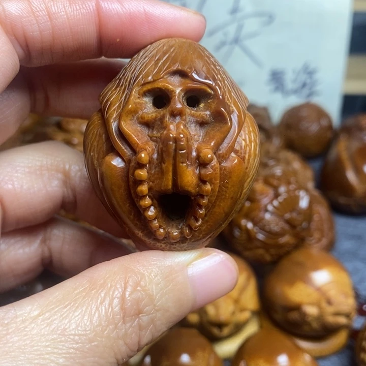 【闪购商品】香榧木D****A橄榄核雕瑕疵3.8