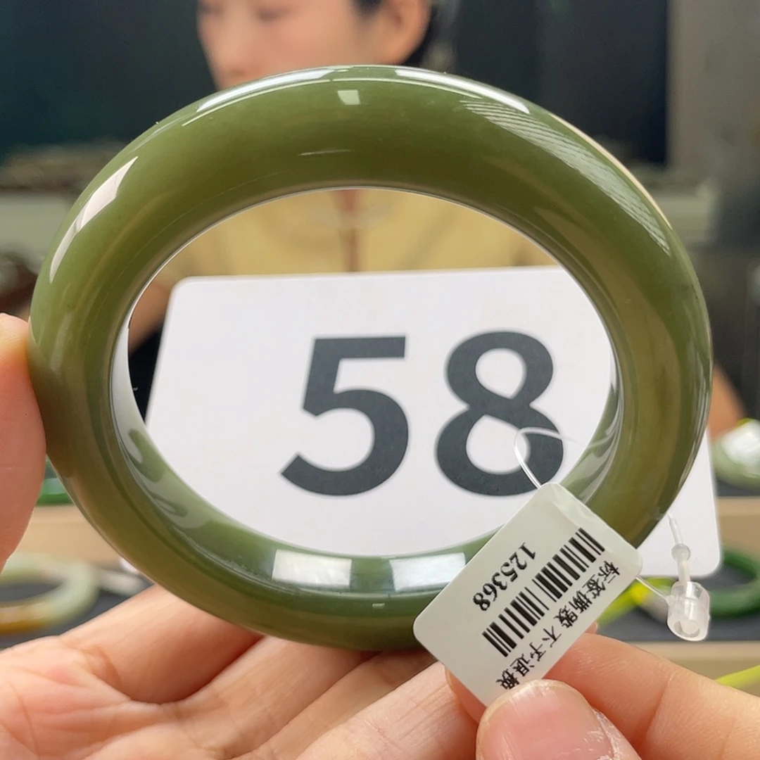 和田玉手镯未镶嵌50