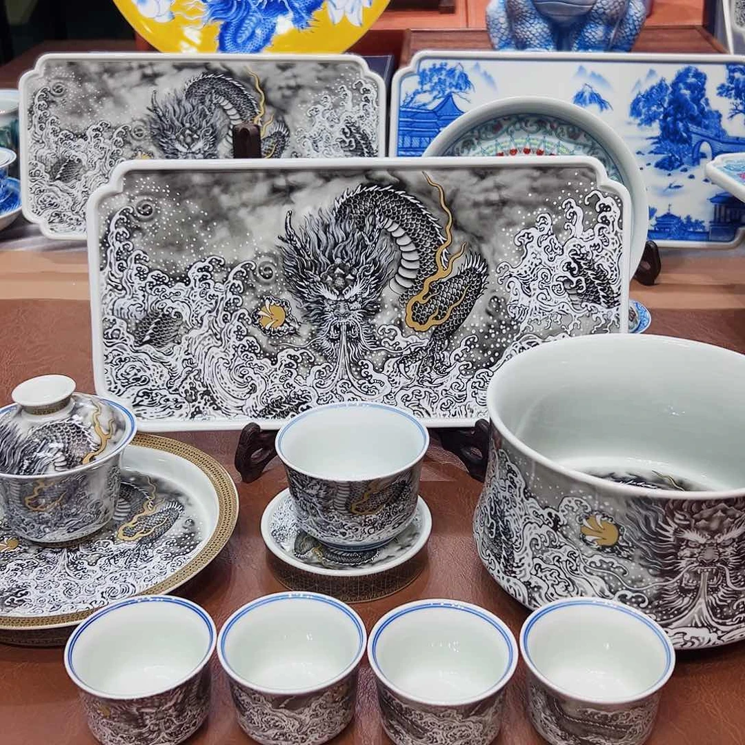 摆件景德镇市和上海浦东国际机场的开通