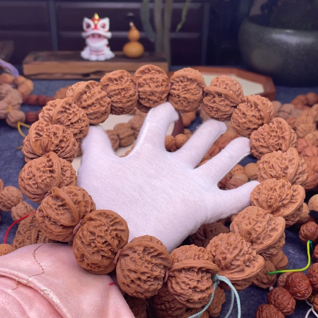 佳***珺手串文玩核桃核桃