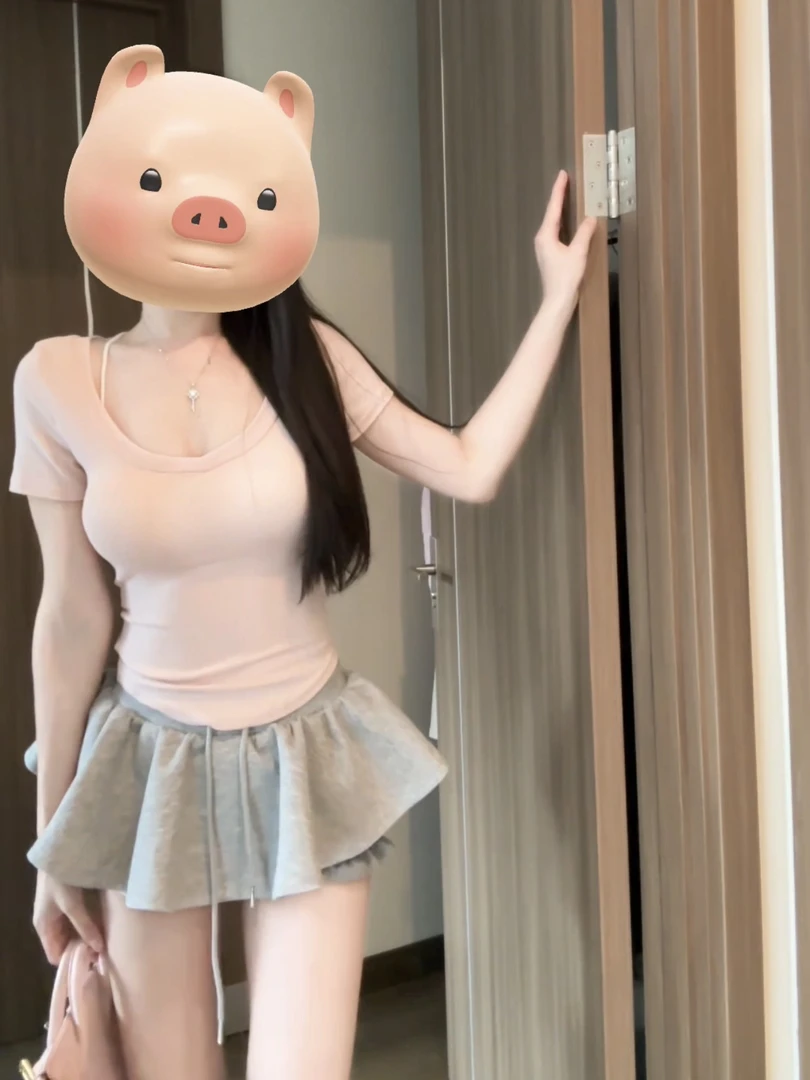 显瘦大V领性感修身透气百搭T恤针织短款短袖修身型