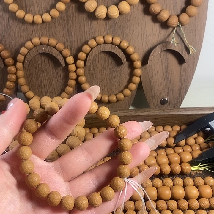 陶瓷R****?猴头龙珠圆珠手串