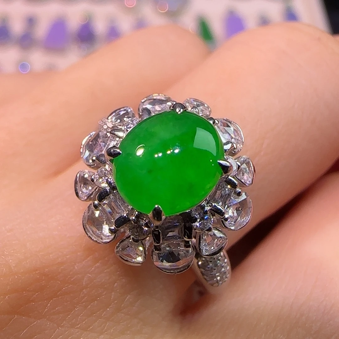 翡翠18K金镶嵌戒指