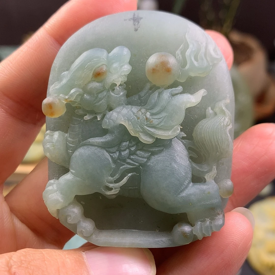 定制翡翠未镶嵌貔貅