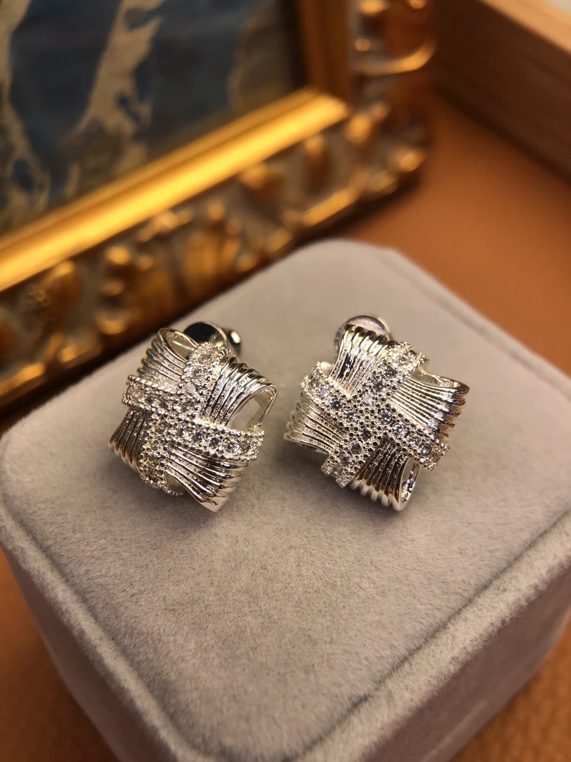 铜合金耳饰 A6900 FR★【北欧菱格】耳钉