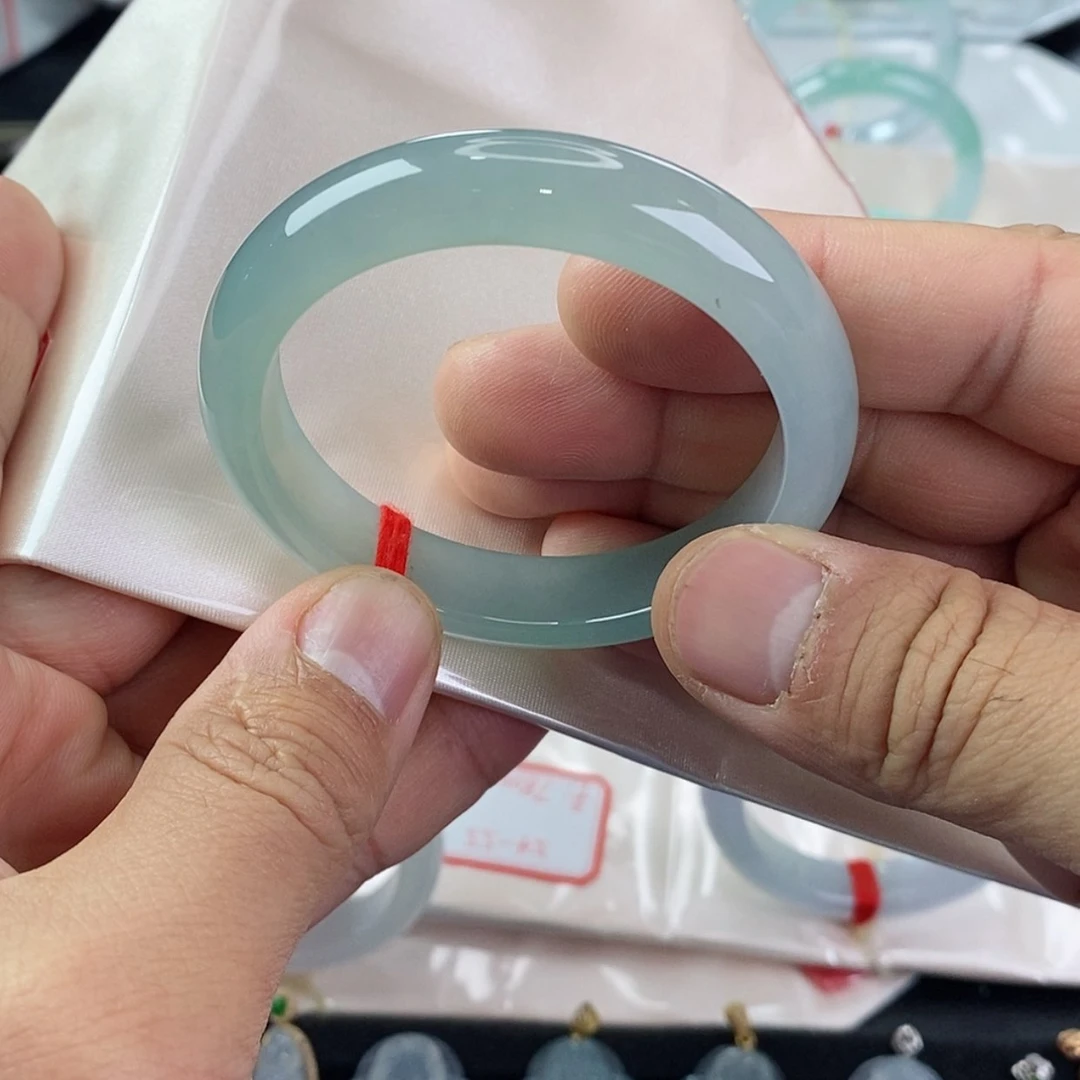 【闪购商品】未镶嵌手镯翡翠