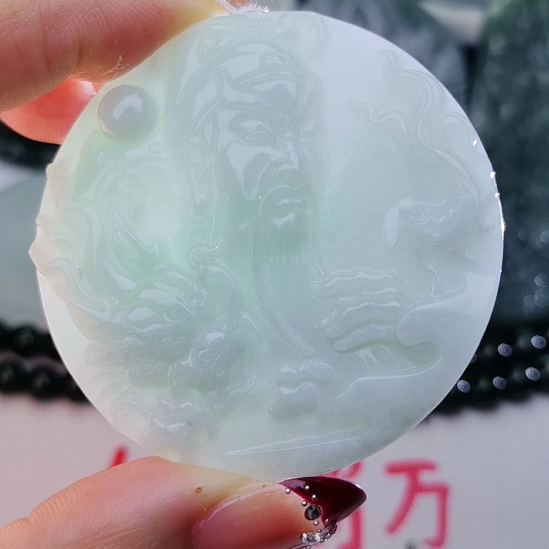 翡翠颈饰未镶嵌天然的A货翡翠多样性发货