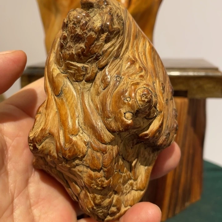 和***心柏木（崖柏）随型手把件