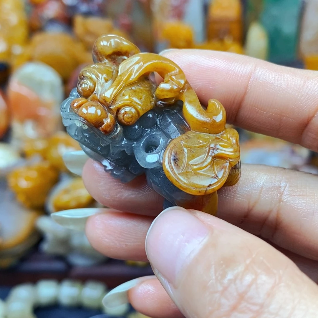 石英质玉（黄龙玉）未镶嵌吊坠(不含链)