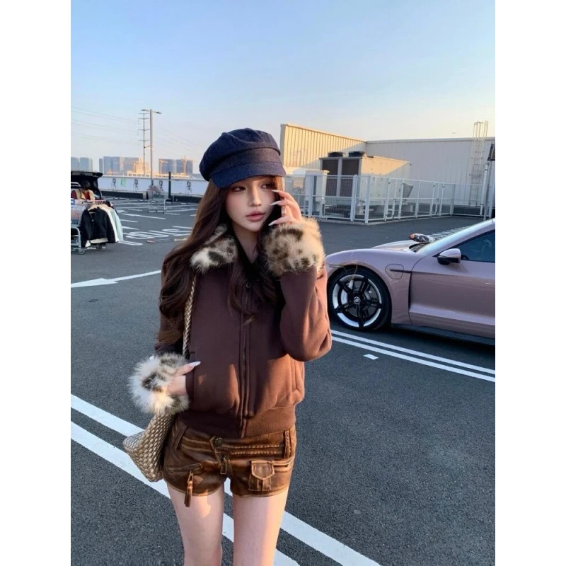 美式复古毛毛拼接拉链外套女小众显瘦休闲夹克不规则低腰辣妹短裤