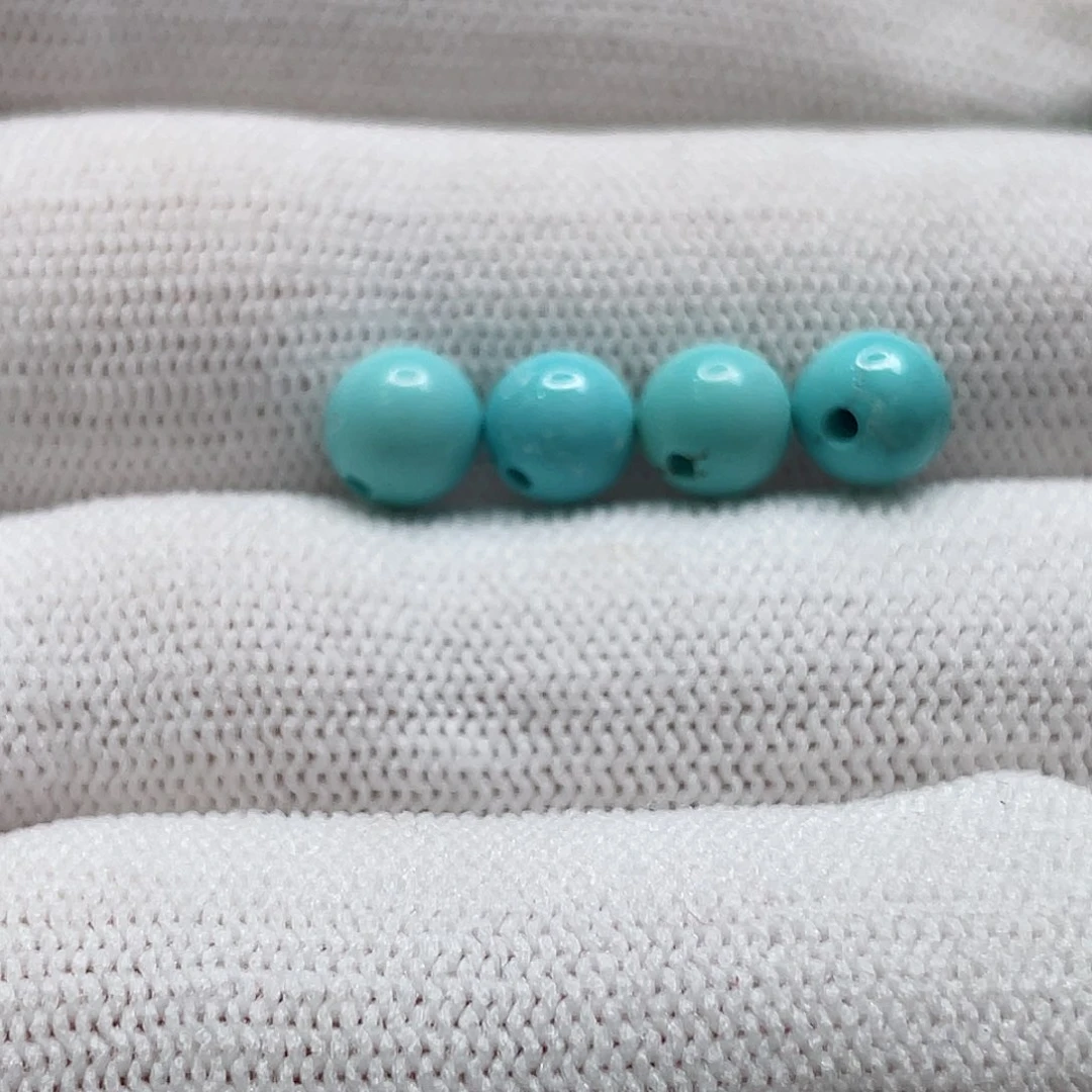 绿松石颈饰未镶嵌诗****）