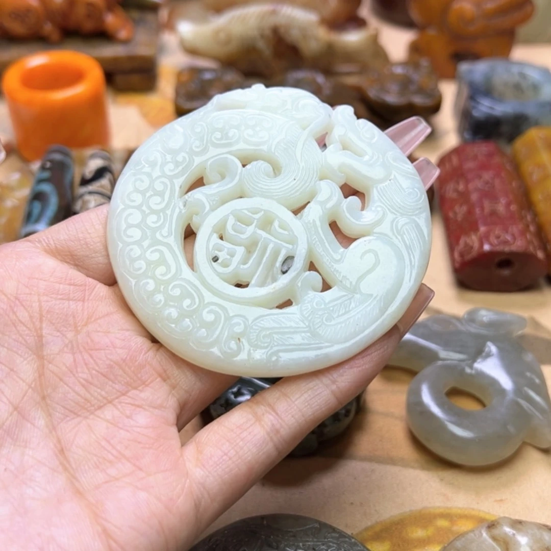 【闪购商品】蛇纹石玉颈饰未镶嵌