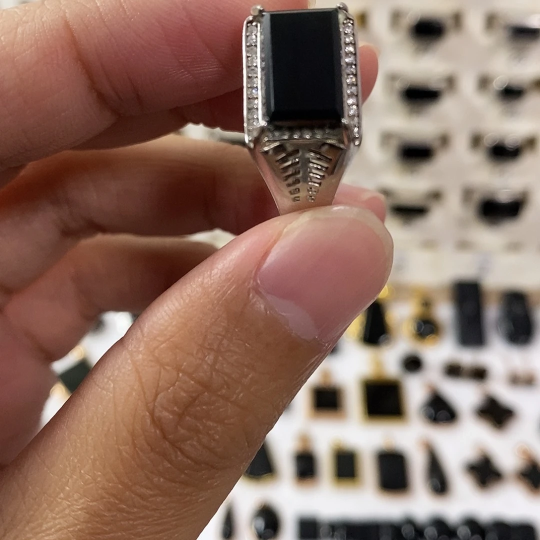 翡翠未镶嵌手链墨翠