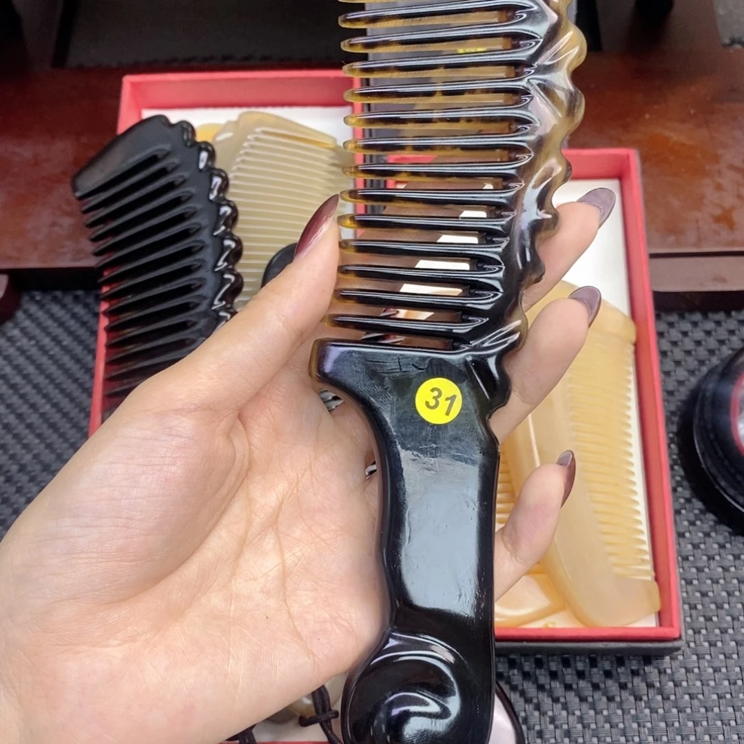 纯手工制作纯牛角梳子爱*空