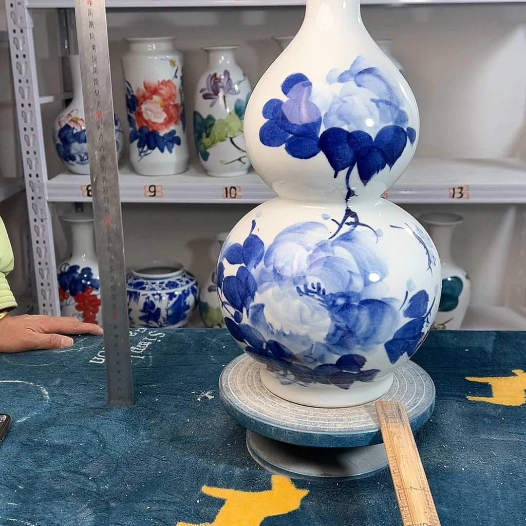 摆件景德镇陶瓷葫青牡