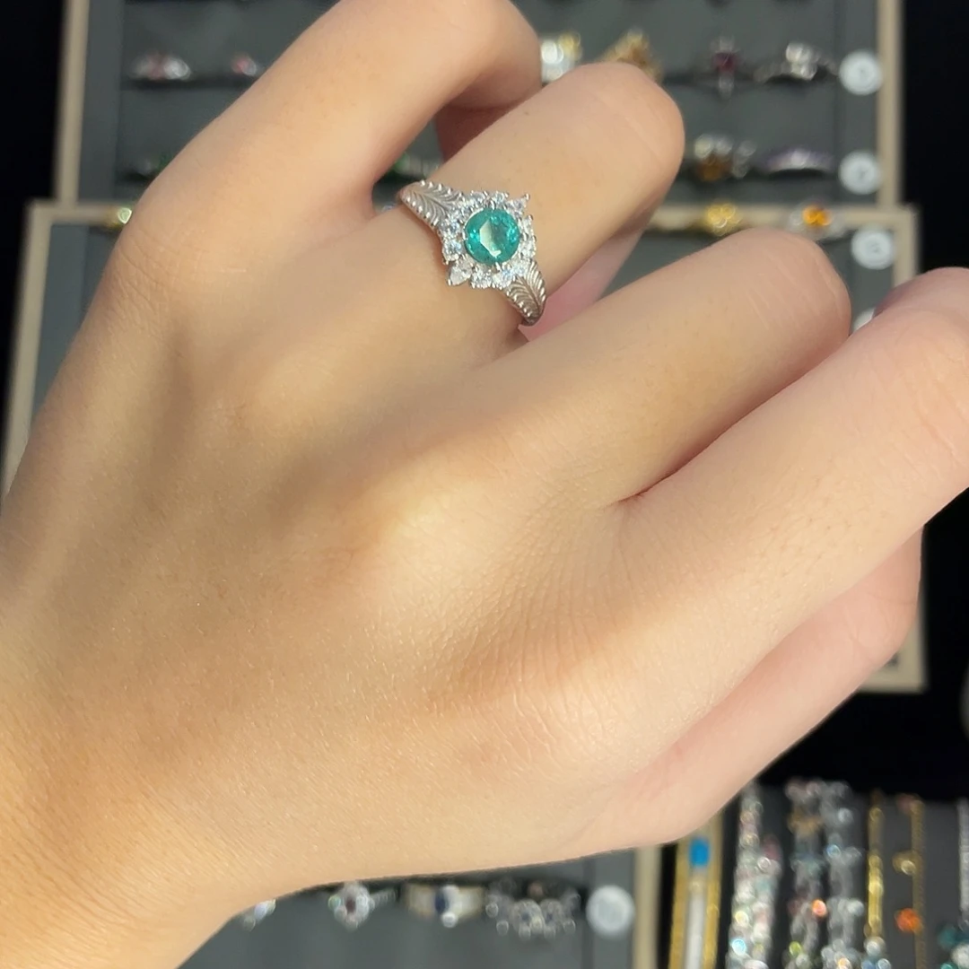 银S925镶嵌戒指祖母绿