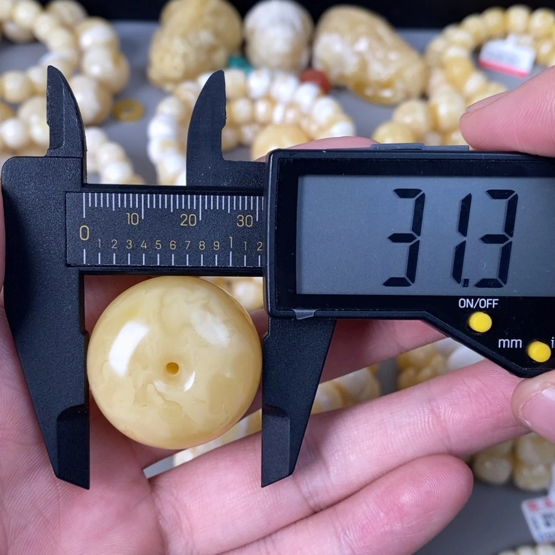 未镶嵌琥珀珠宝奇石