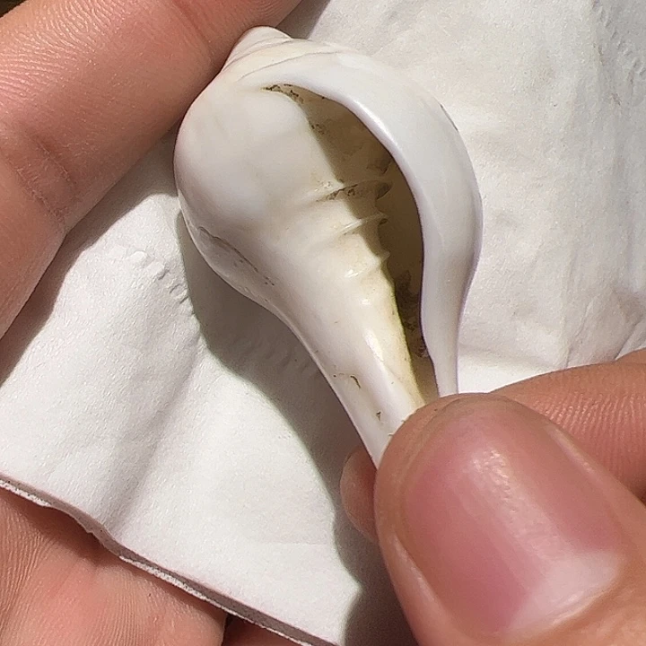 玻璃颈饰在这里的