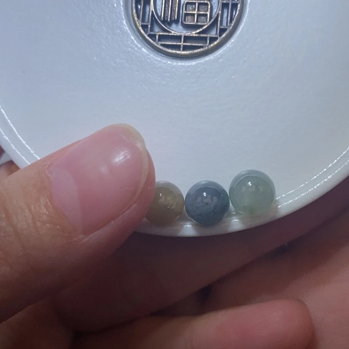翡翠散珠卡7.2+天然缅甸翡翠3颗