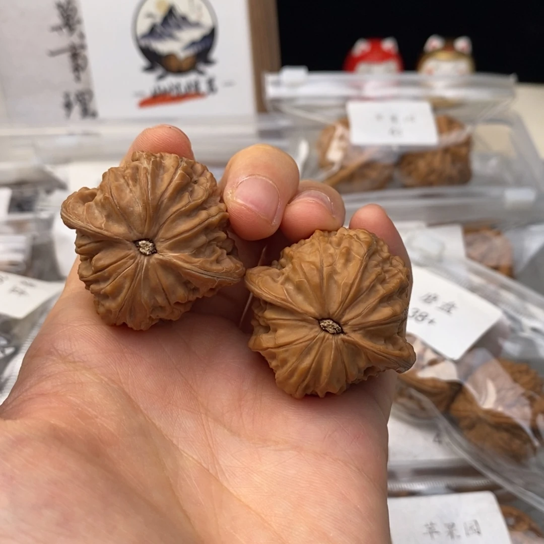 文玩核桃把件麦*鱼磨盘