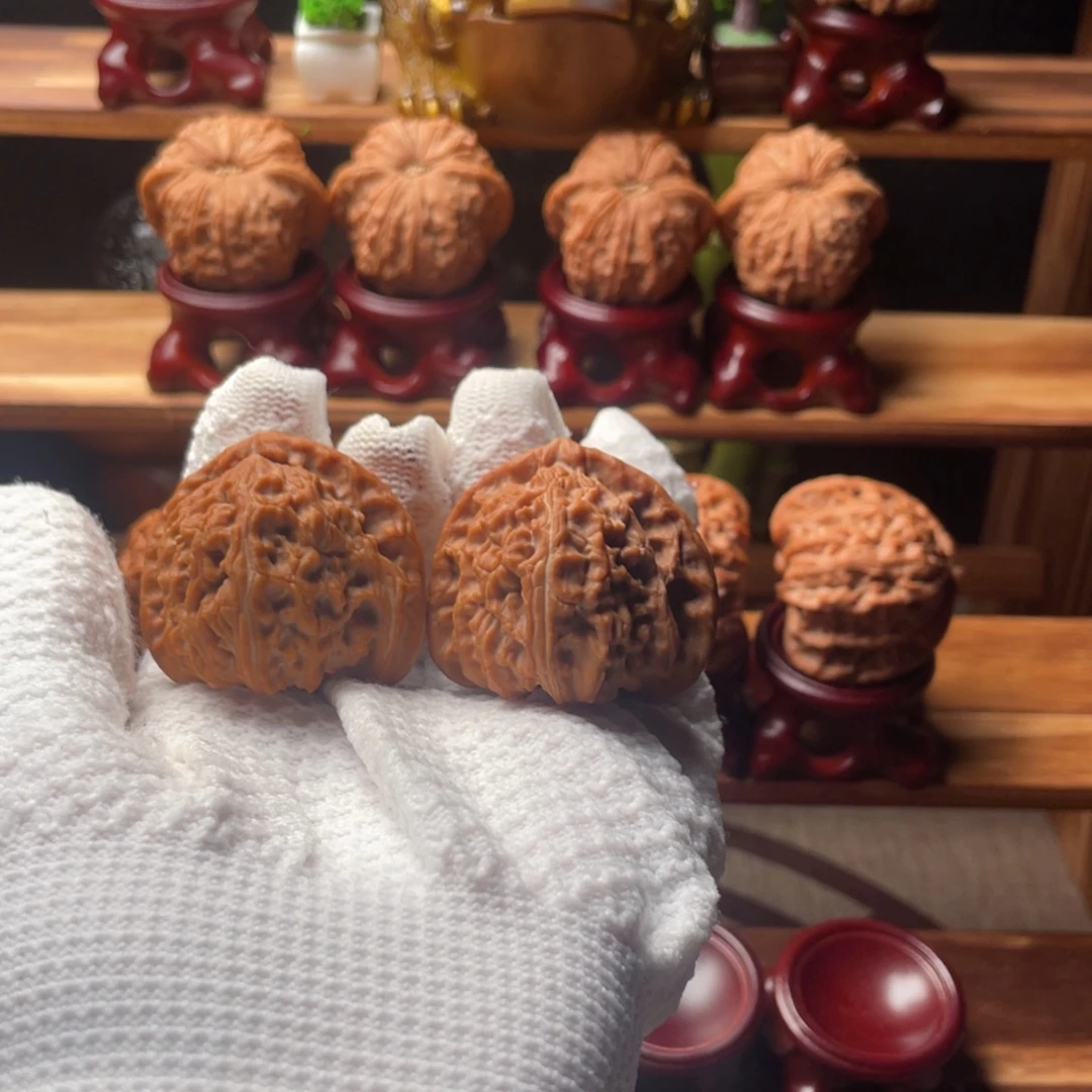 吊坠文玩核桃三角白40尺