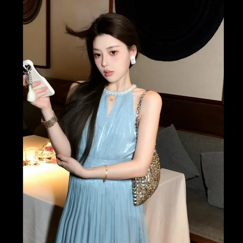 大璐●【海之言】时尚气质挂脖珍珠镶嵌高级感连衣裙DLX5LYQ9536A