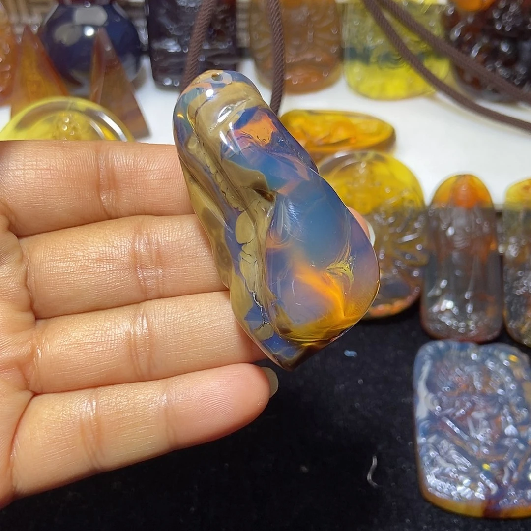 琥珀未镶嵌颈饰缅甸天然琥珀吊坠