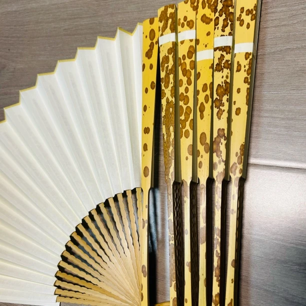 【福利】梅妃龙鳞95寸18方2.0排口 文玩折扇 配微黄苏工扇面