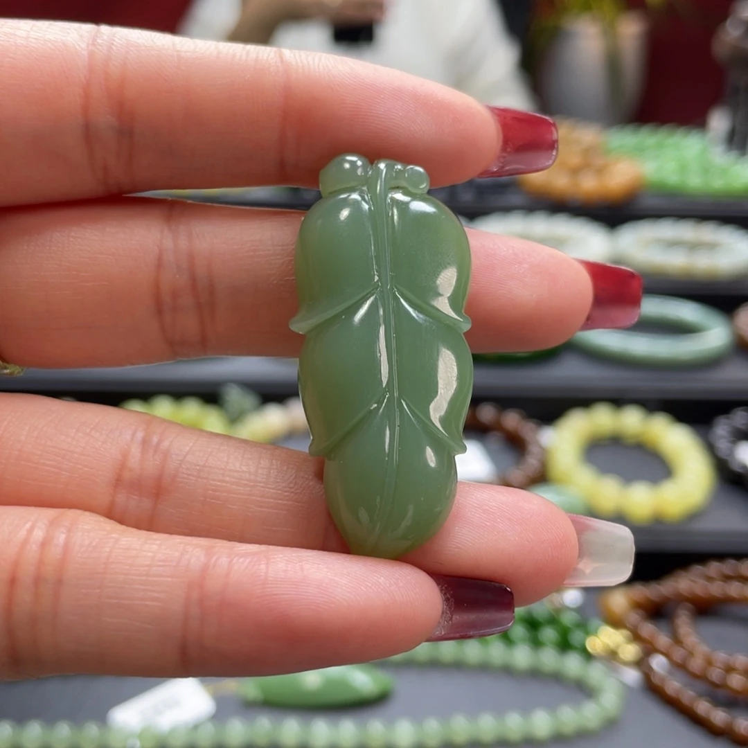 和田玉（碧玉）颈饰未镶嵌