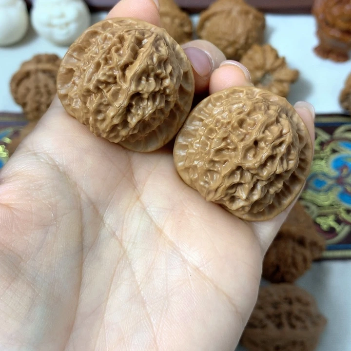 核桃把件瓷娃娃38打底