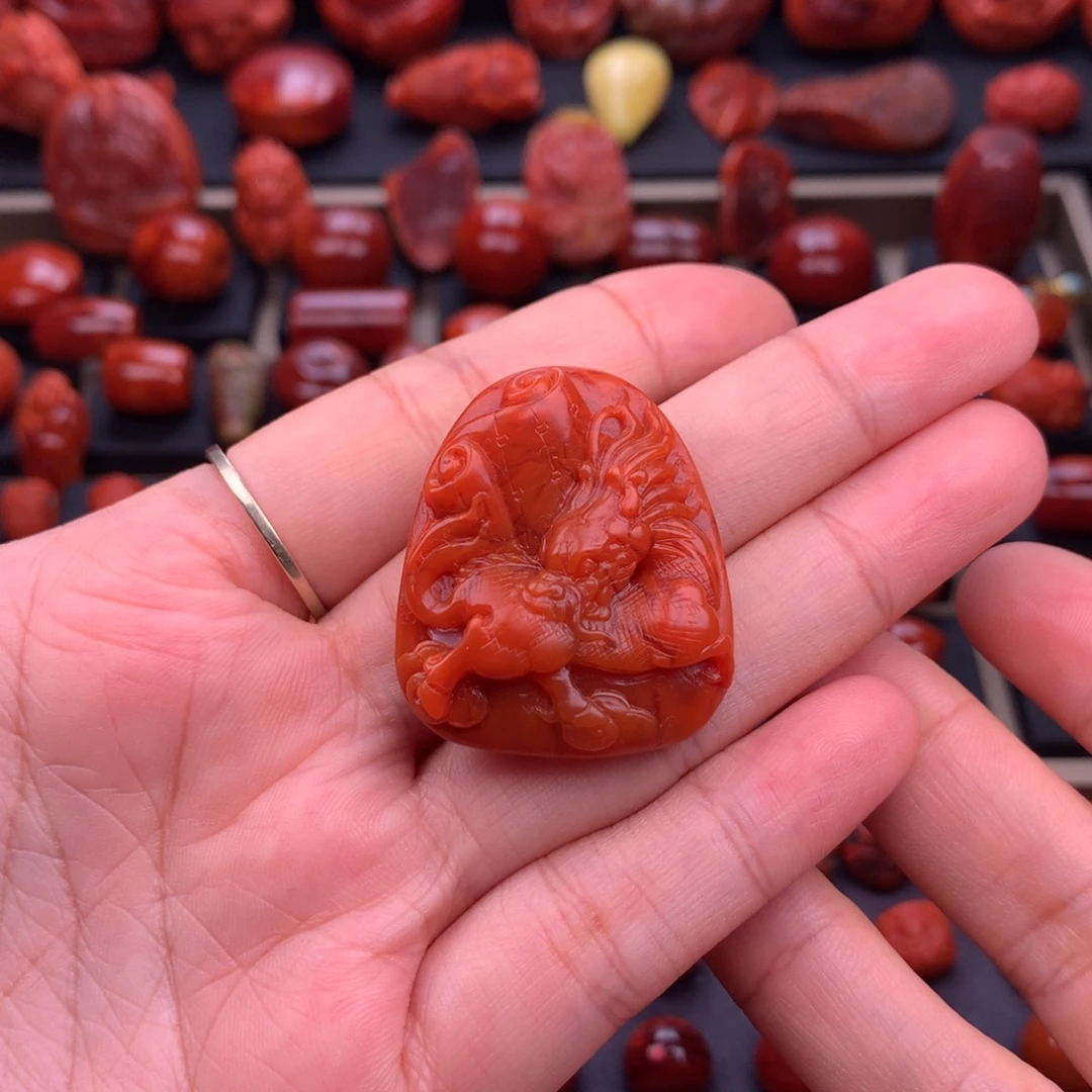 南红玛瑙未镶嵌川料九口料火焰纹麒麟吊坠29.8mm