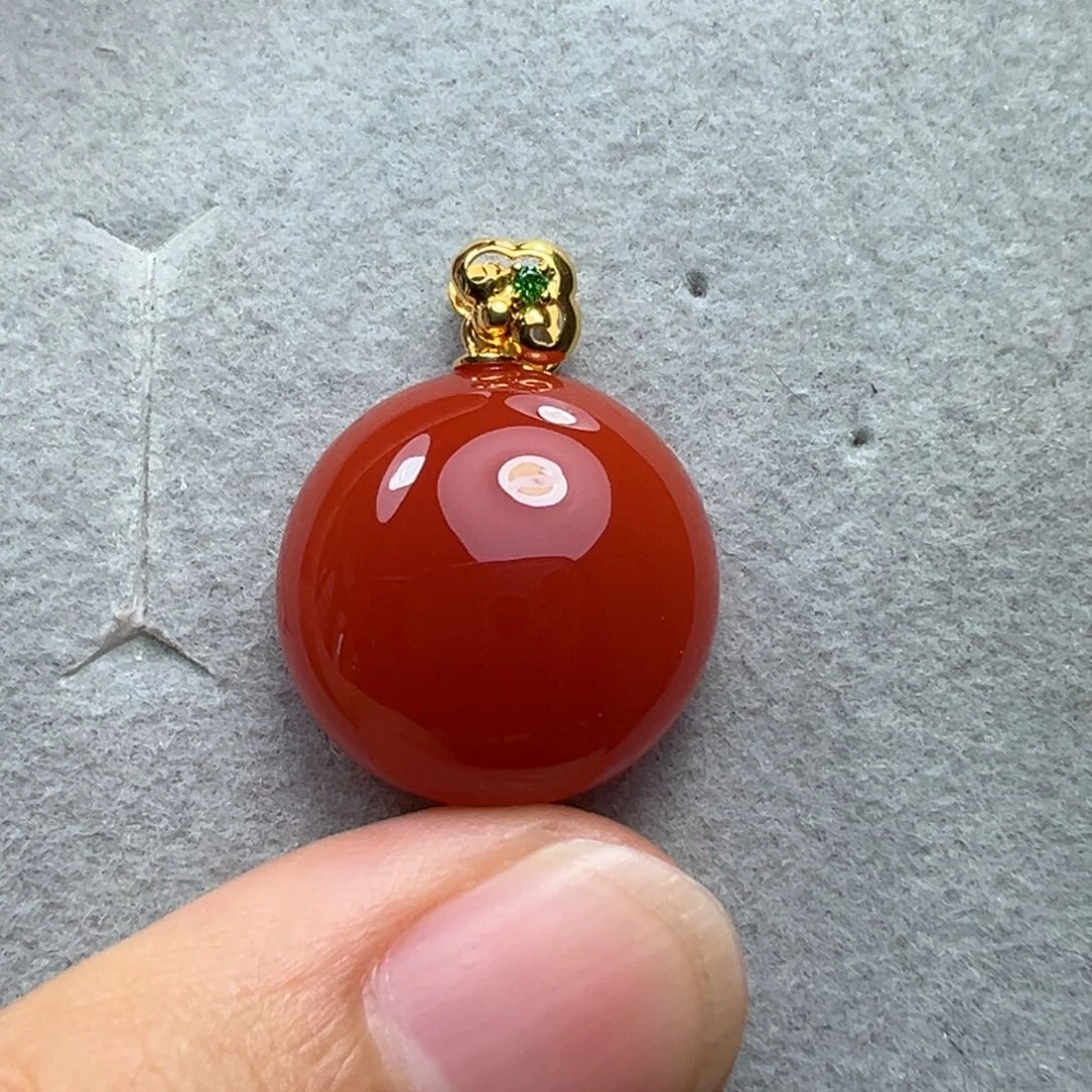 南红玛瑙吊坠18K金镶嵌