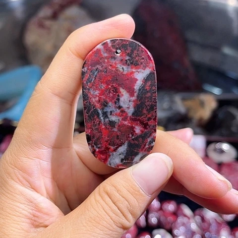 【闪购商品】天然辰砂天然原矿朱砂吊坠